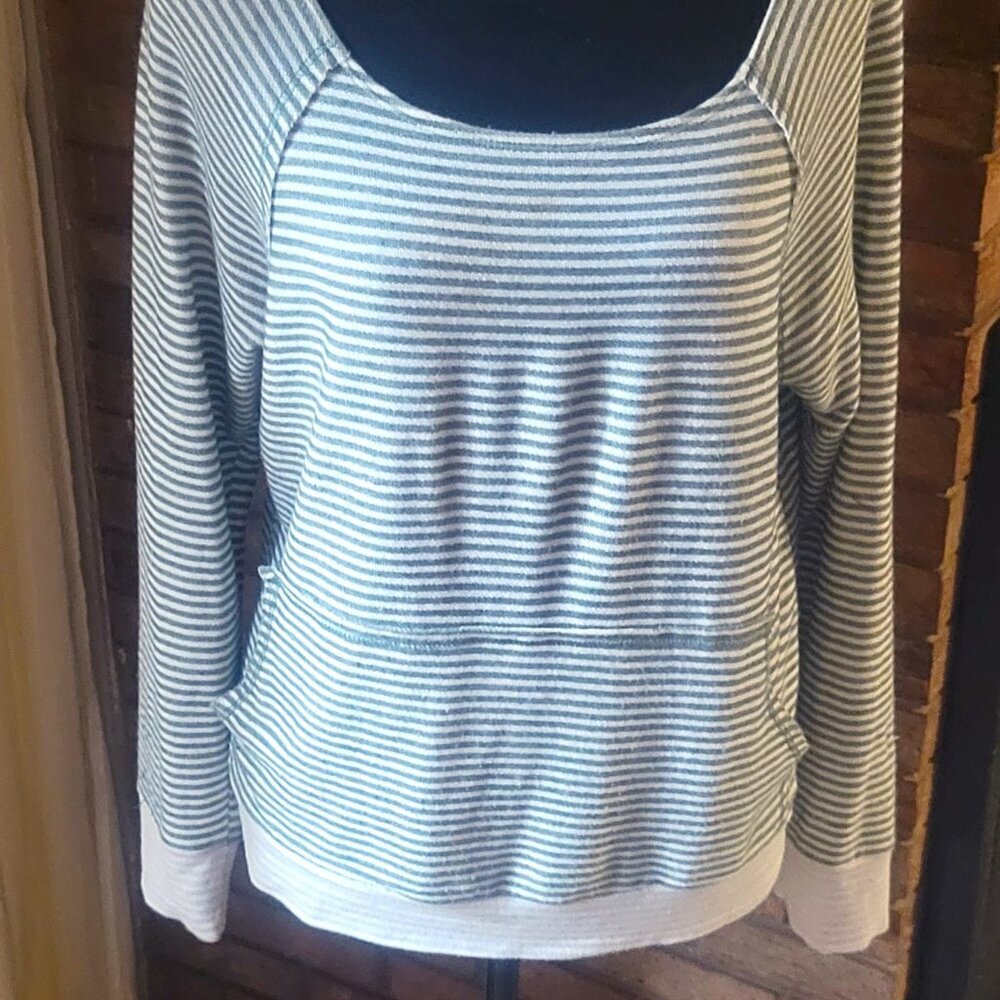 Green & Cream Striped Open Neck Sweater - Size M - Picture 5 of 5